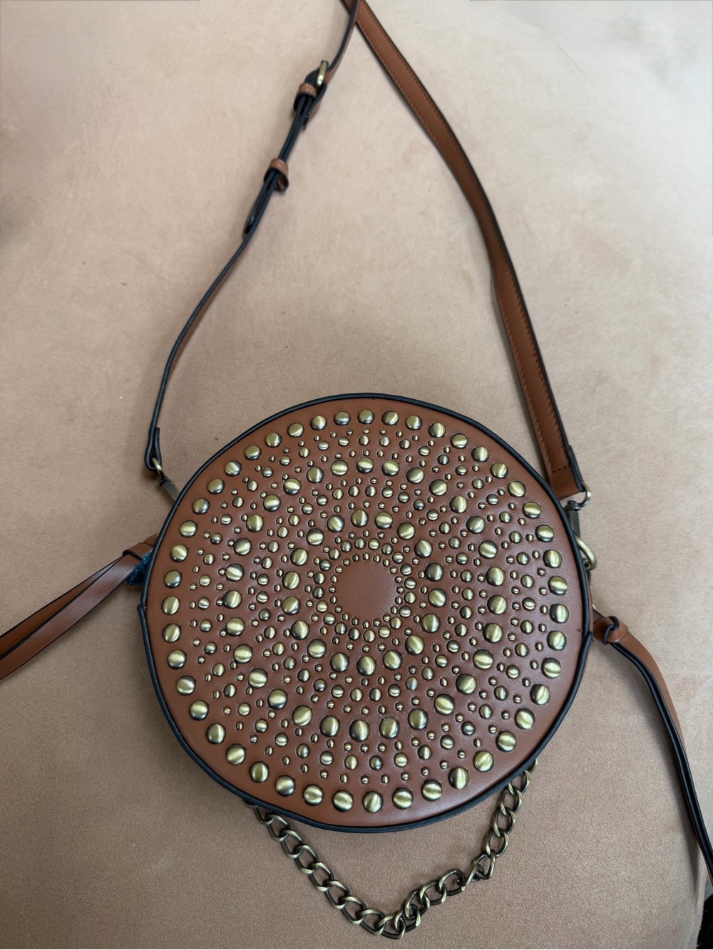 VENUS Brown Round Crossbody with Gold Stud Detail chain western look new !